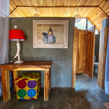 gwango-bush-chalet-interior-1.jpg