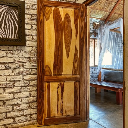 gwango-deluxe-chalet-interior-5-web.jpg
